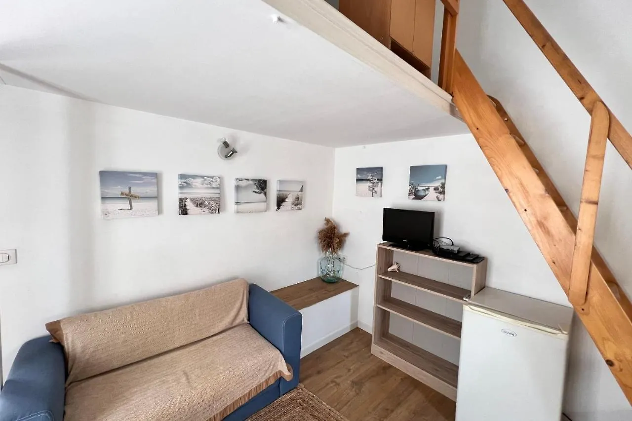 Studio With Mezzanine In The Heart Of Old Antibes Wifi Air Conditioning France
