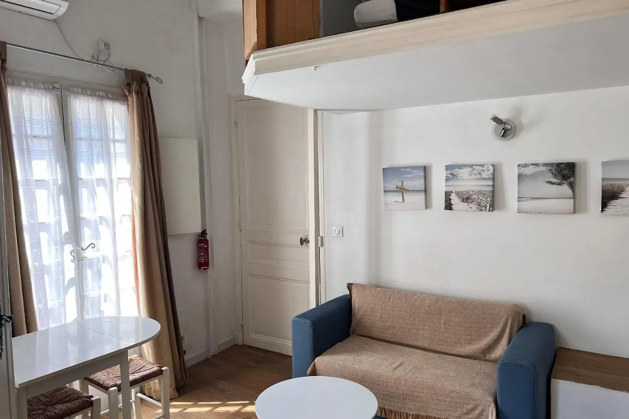Apartment Studio With Mezzanine In The Heart Of Old Antibes Wifi Air Conditioning